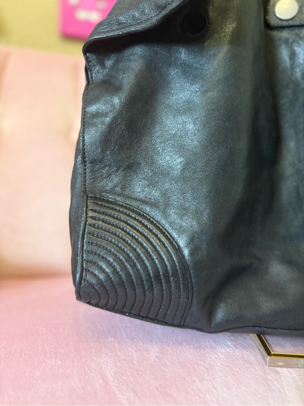 💯Auth! ALEXANDER MCQUEEN Large De Manta Tote in black leather. Silver hardware - Picture 3 of 16